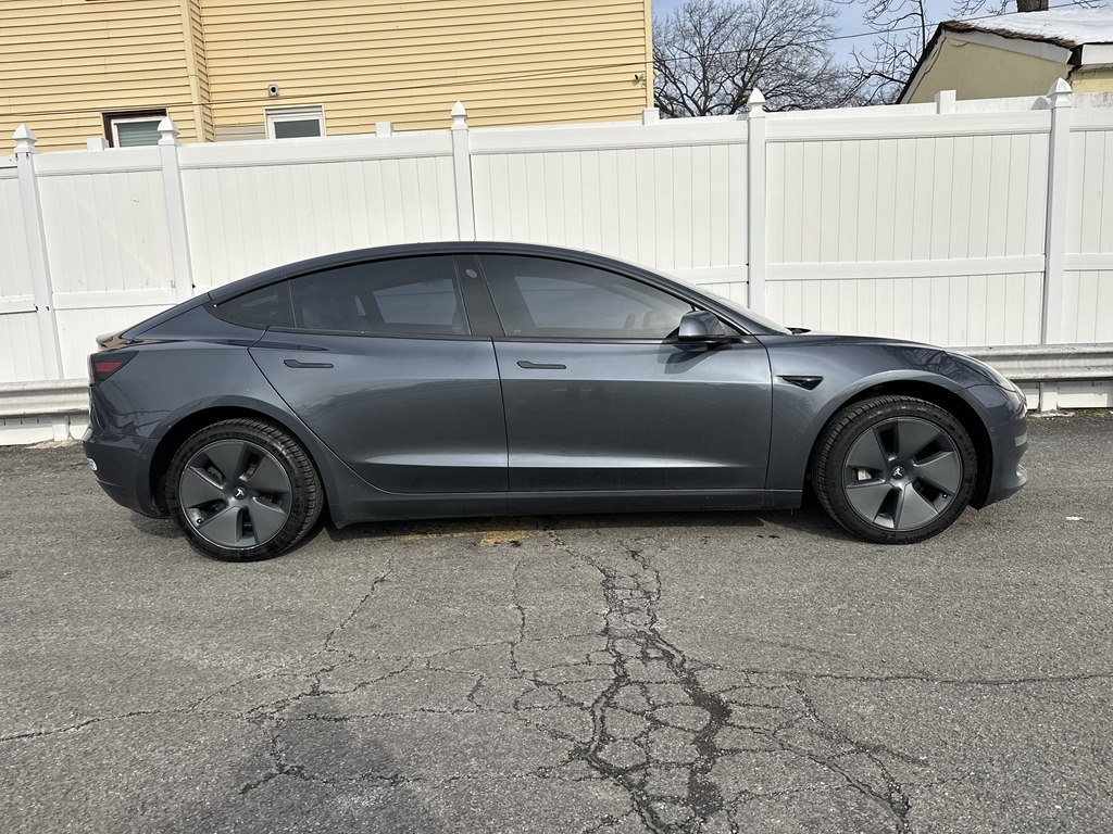 Tesla Model 3  2020