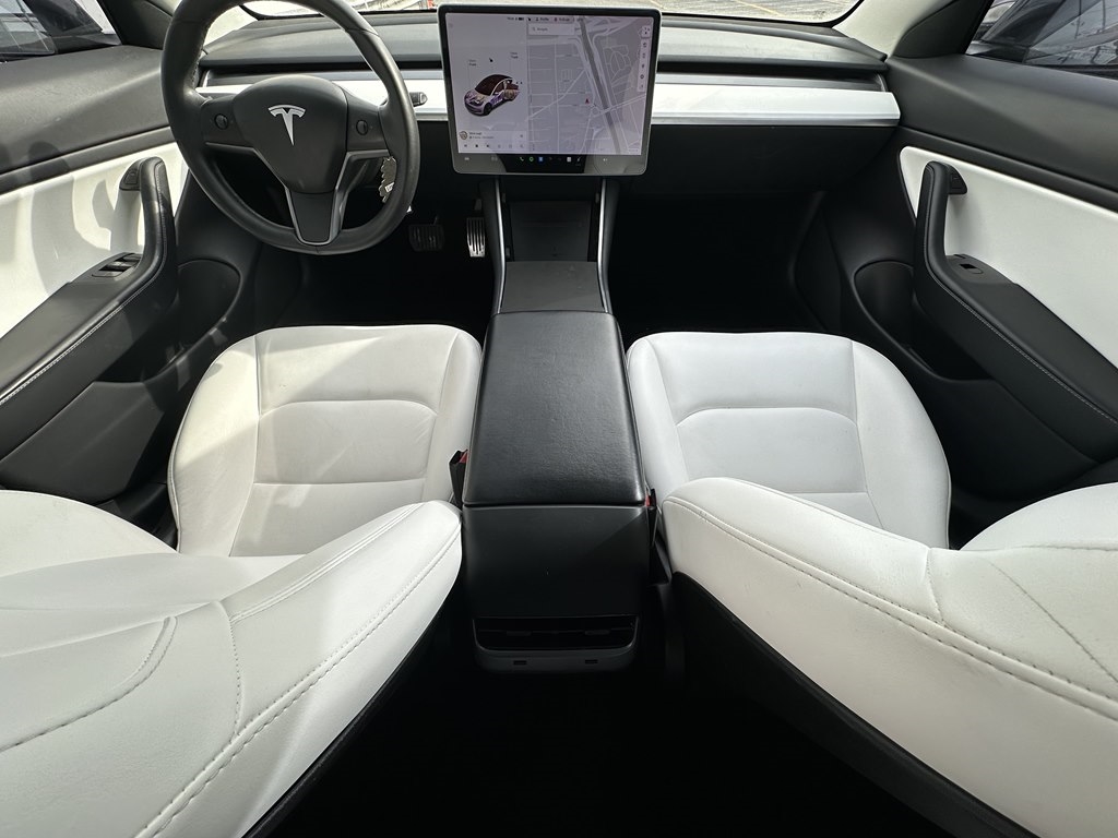 Tesla Model 3  2020