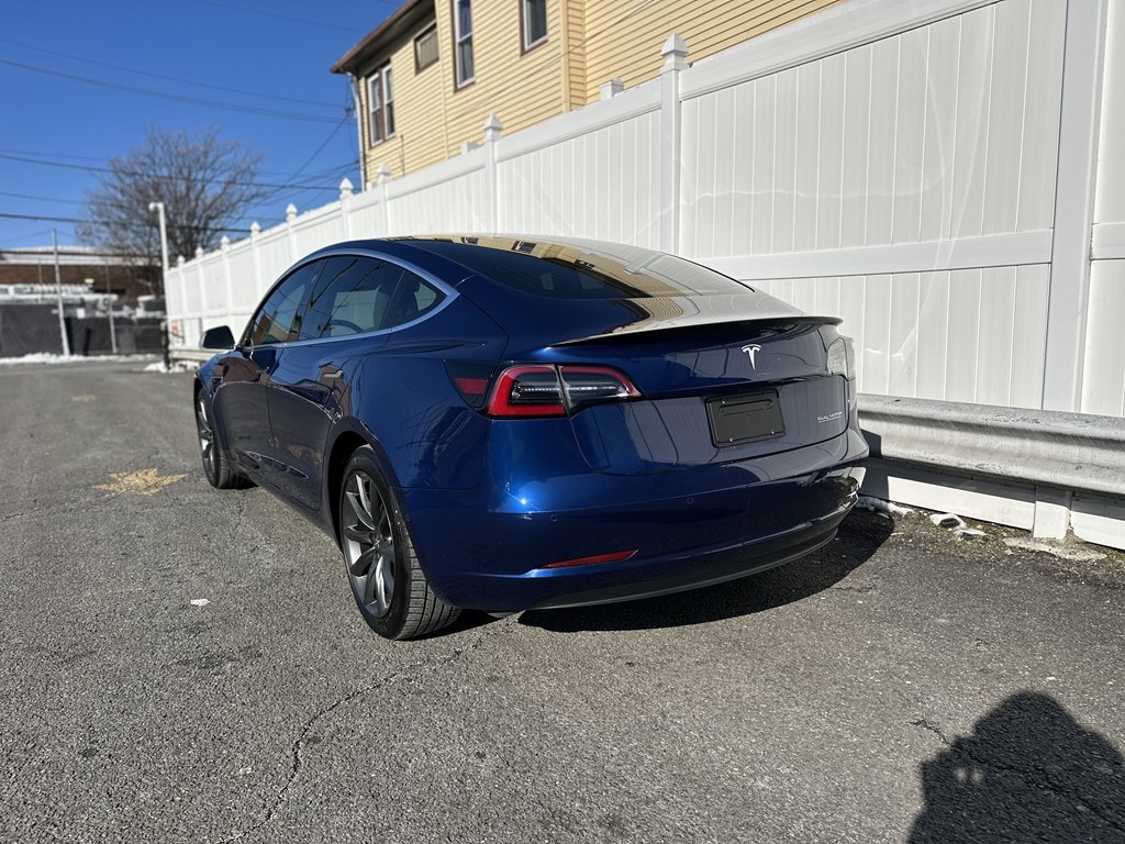 Tesla Model 3  2019