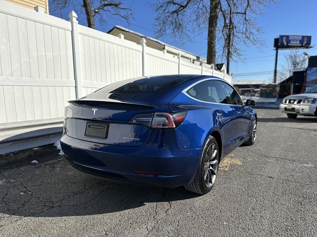 Tesla Model 3  2019