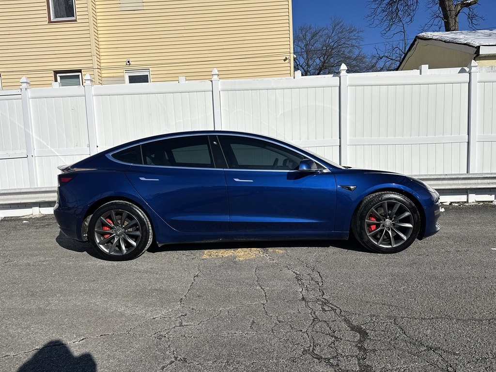 Tesla Model 3  2019