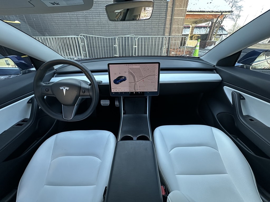 Tesla Model 3  2019