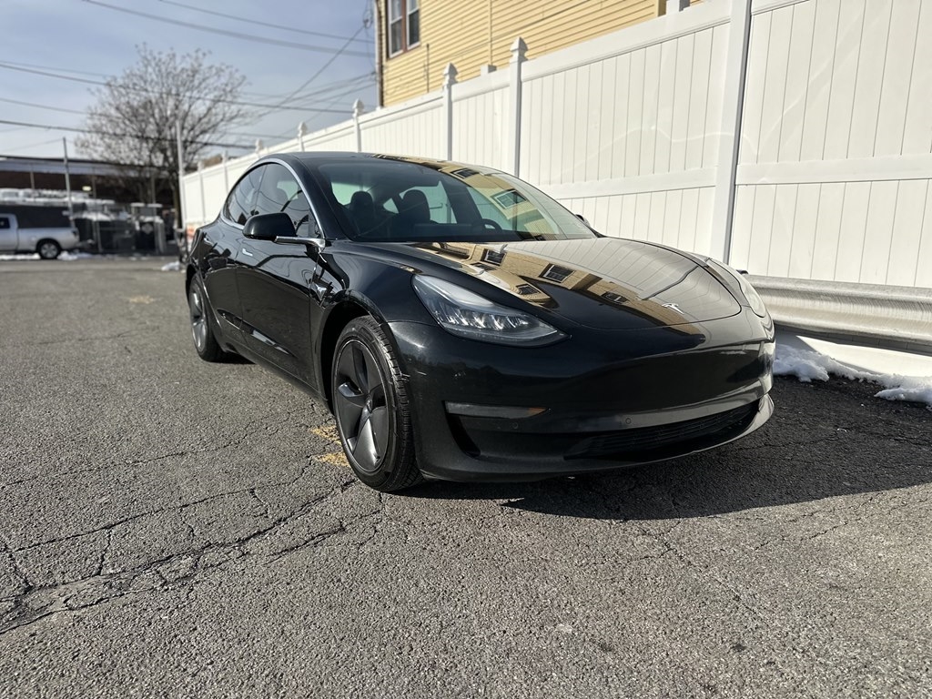 Tesla Model 3  2019