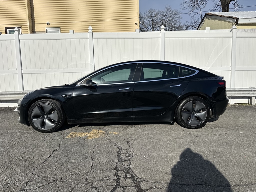 Tesla Model 3  2019