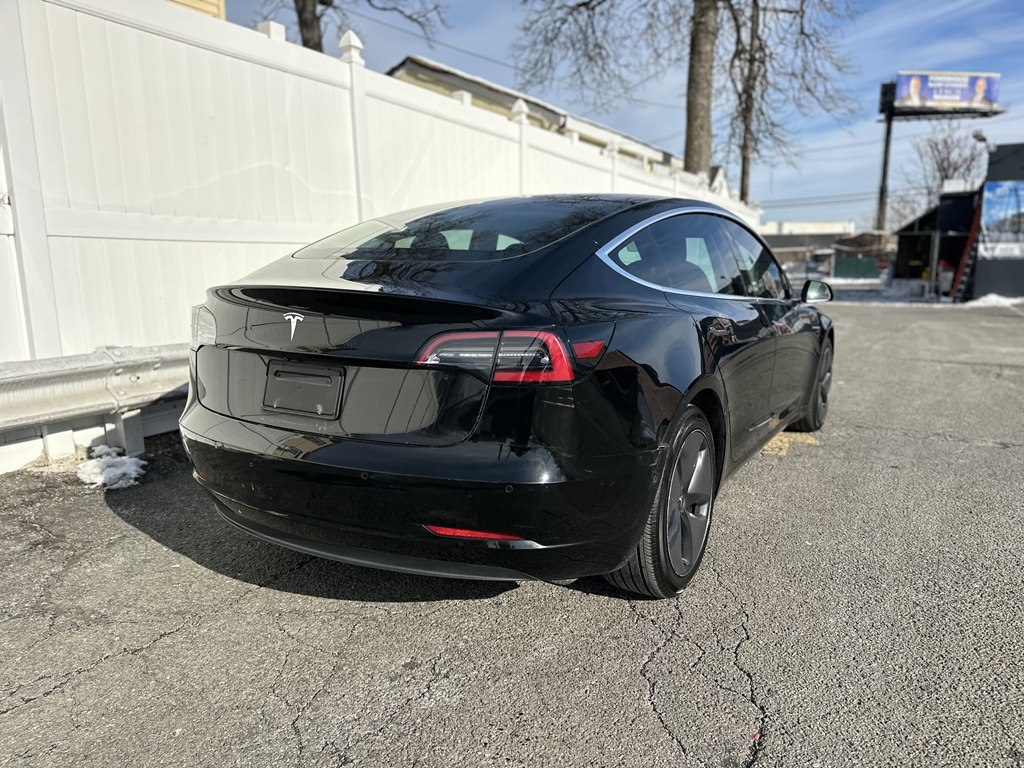 Tesla Model 3  2019