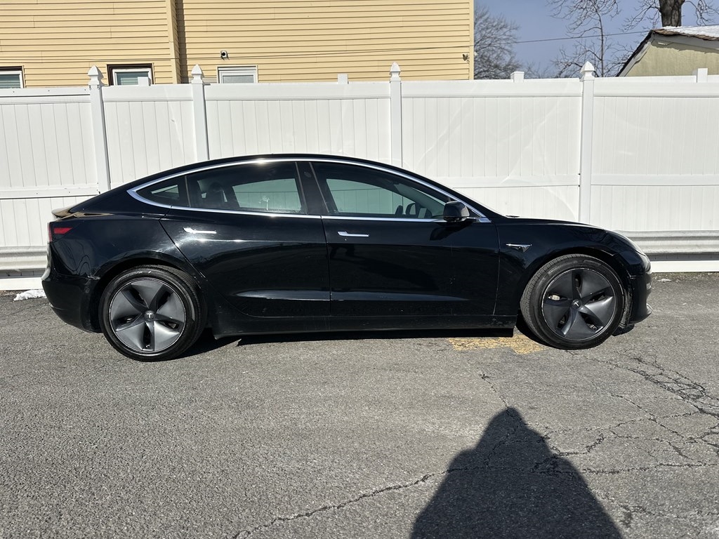 Tesla Model 3  2019