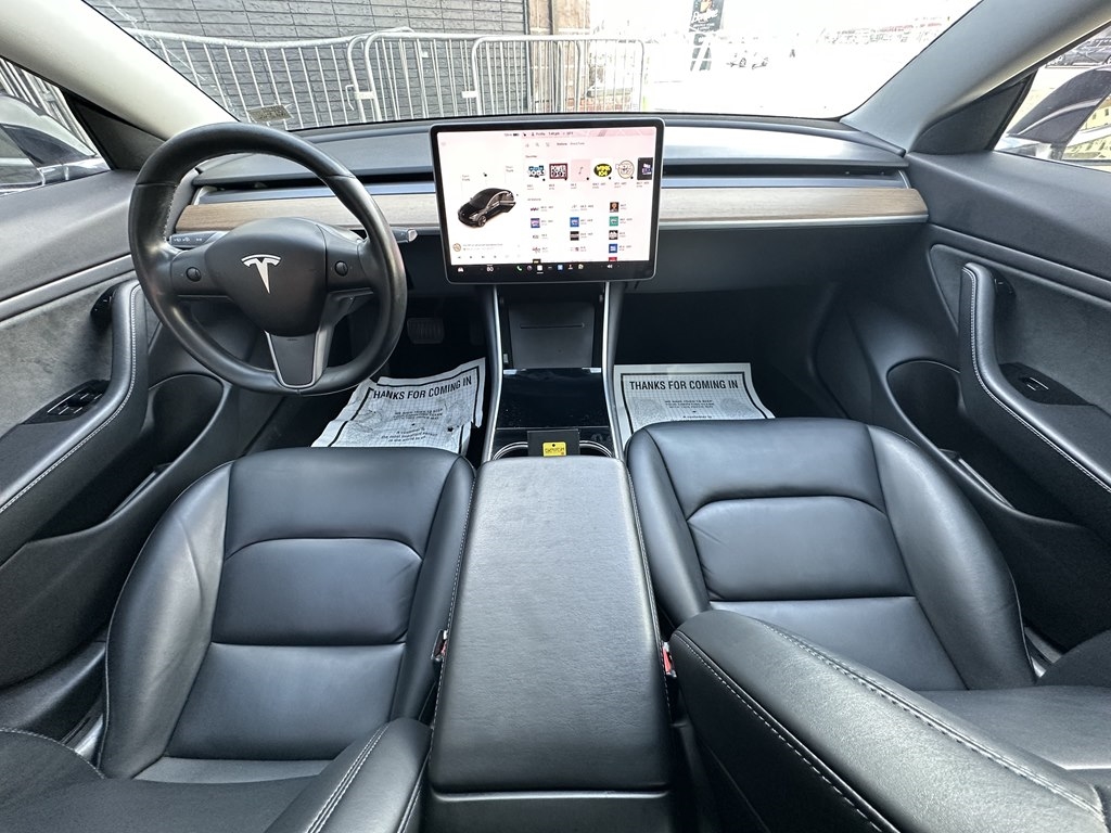 Tesla Model 3  2019