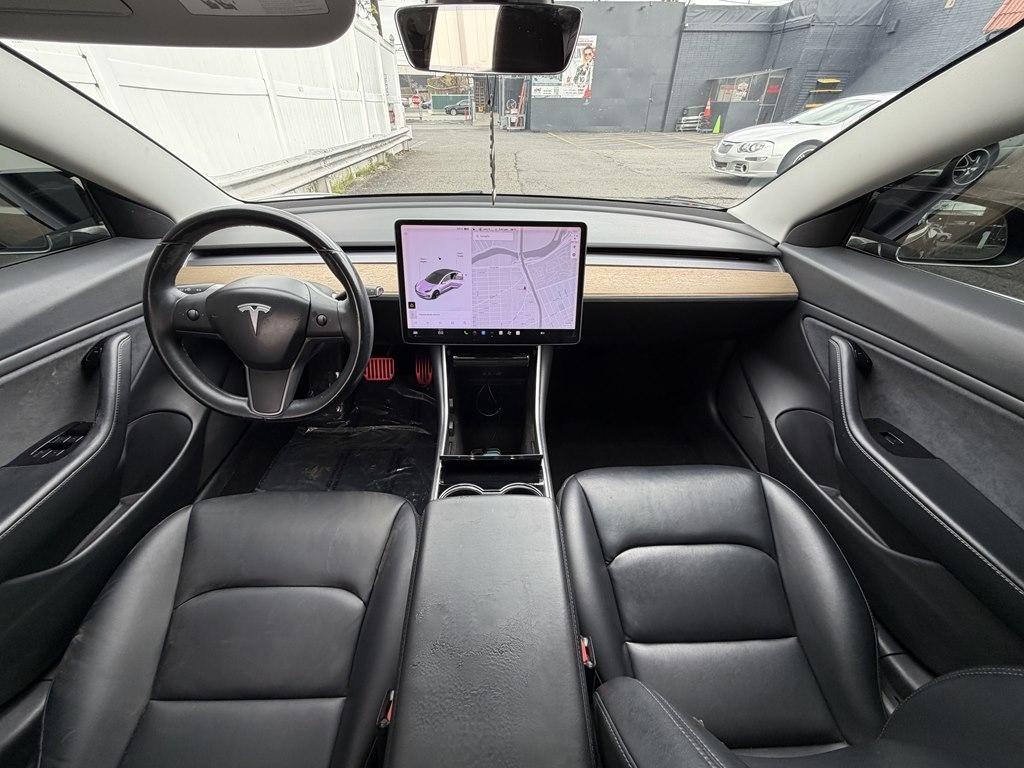Tesla Model 3  2018