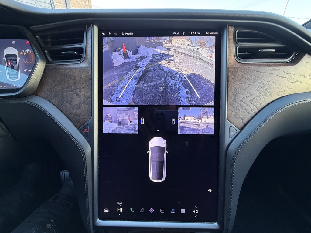 Tesla Model X  2020