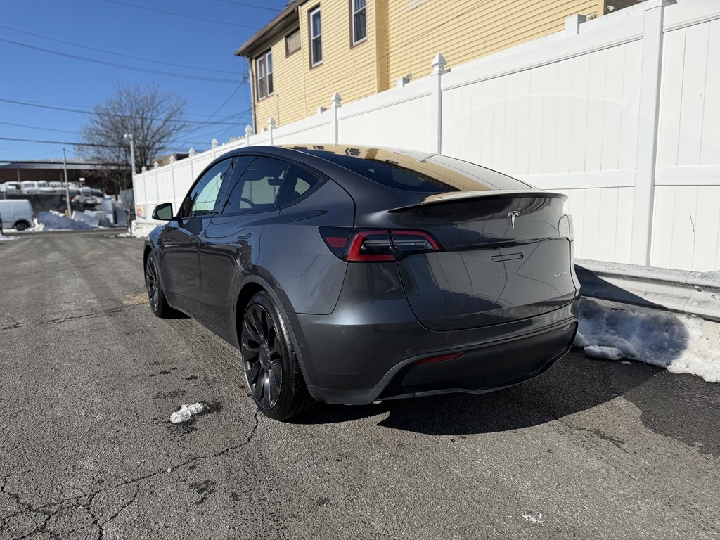 Tesla Model Y  2022