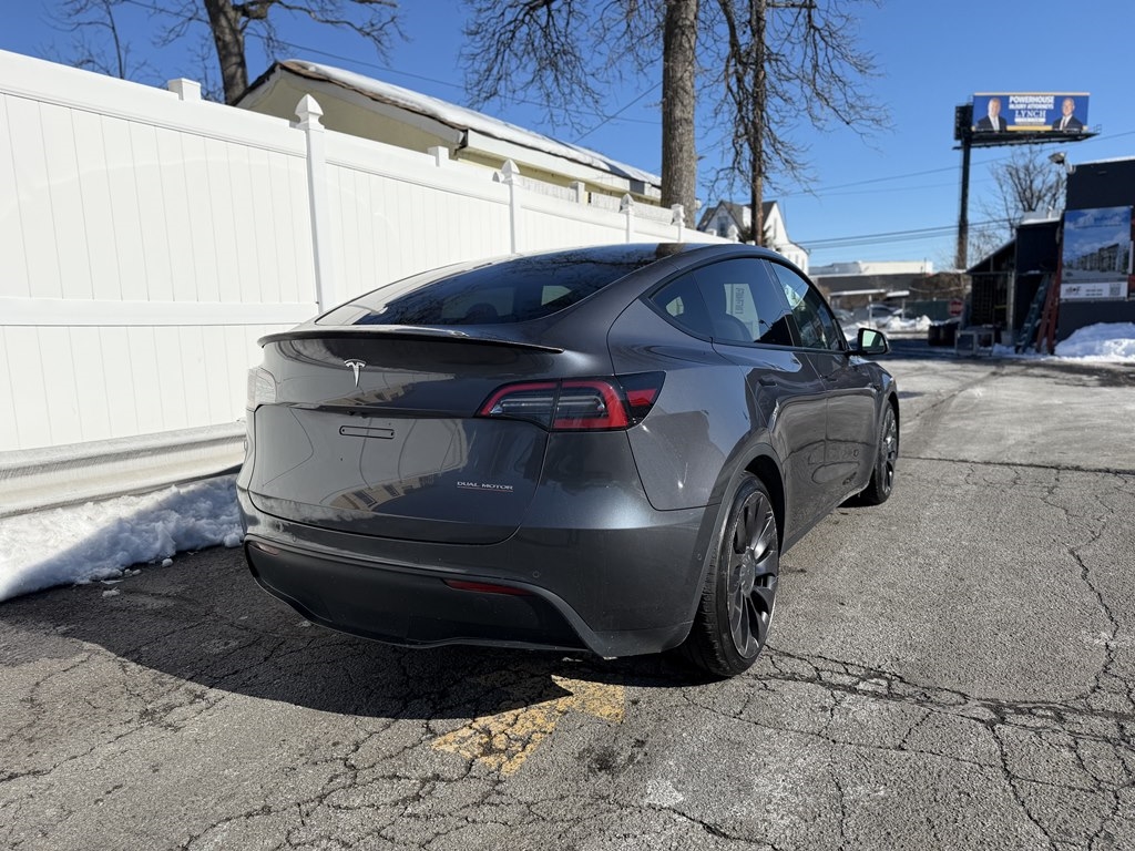 Tesla Model Y  2022