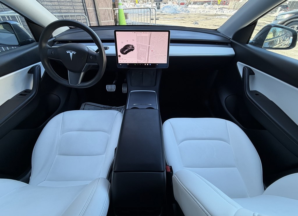 Tesla Model Y  2022