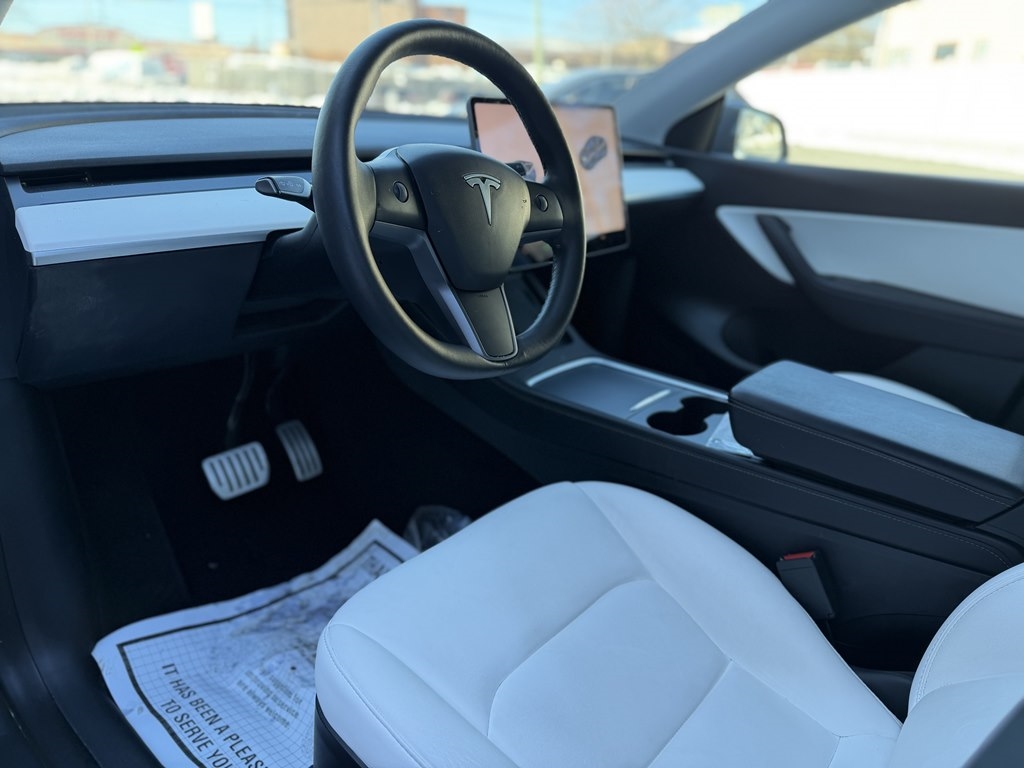 Tesla Model Y  2022