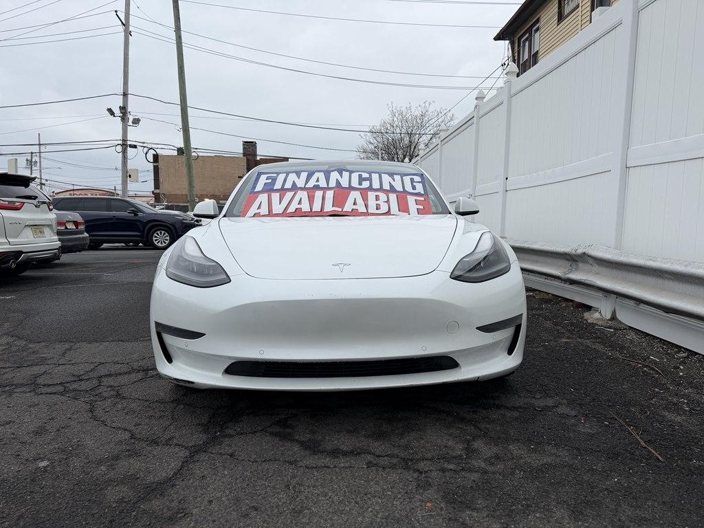 Tesla Model 3  2021