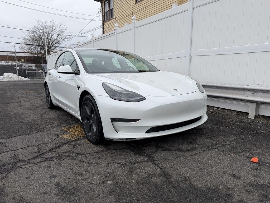 Tesla Model 3  2021