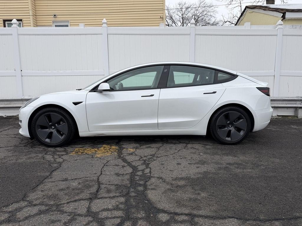 Tesla Model 3  2021