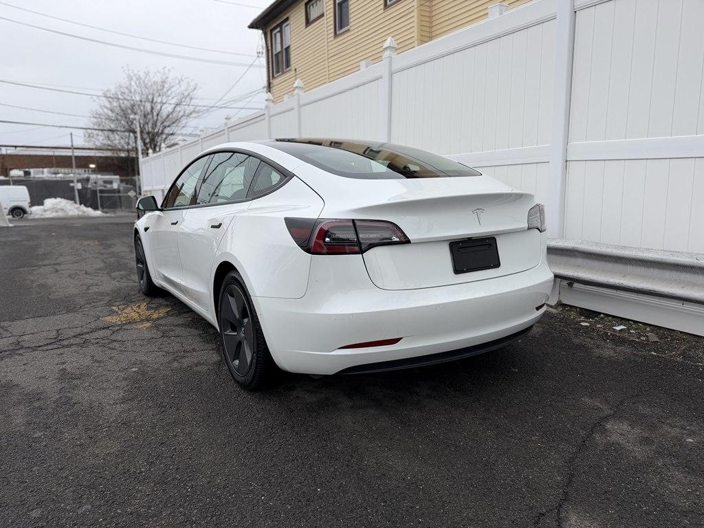 Tesla Model 3  2021