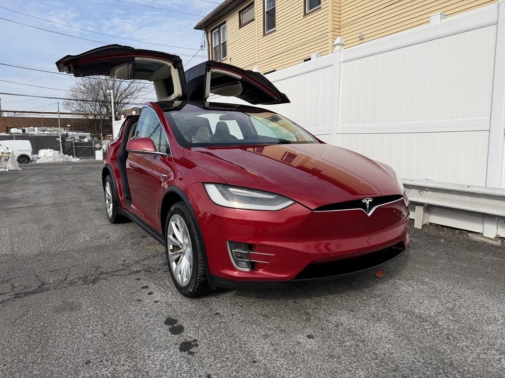Tesla Model X  2018