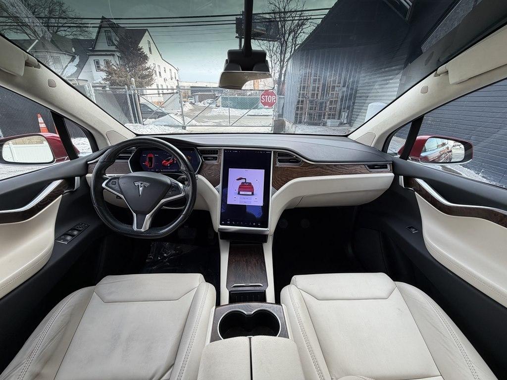 Tesla Model X  2018
