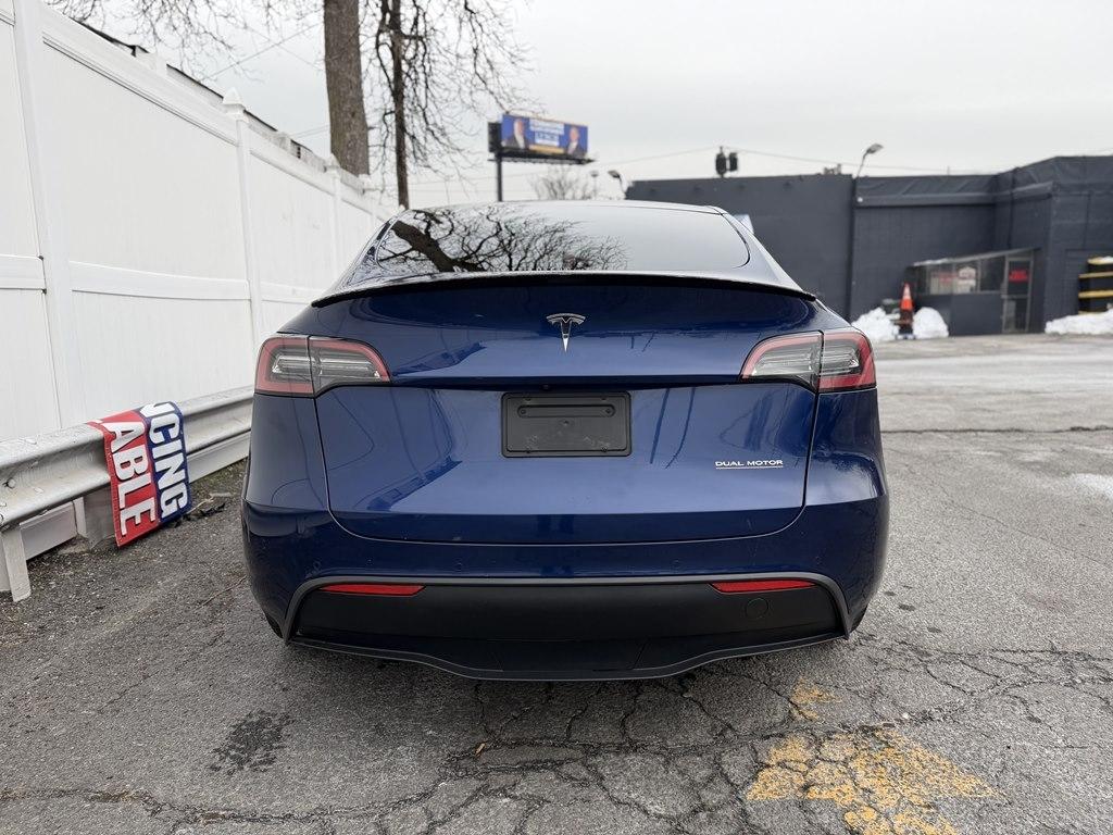 Tesla Model Y  2022