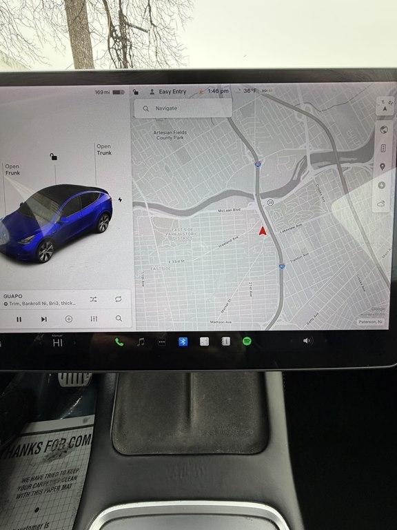 Tesla Model Y  2022