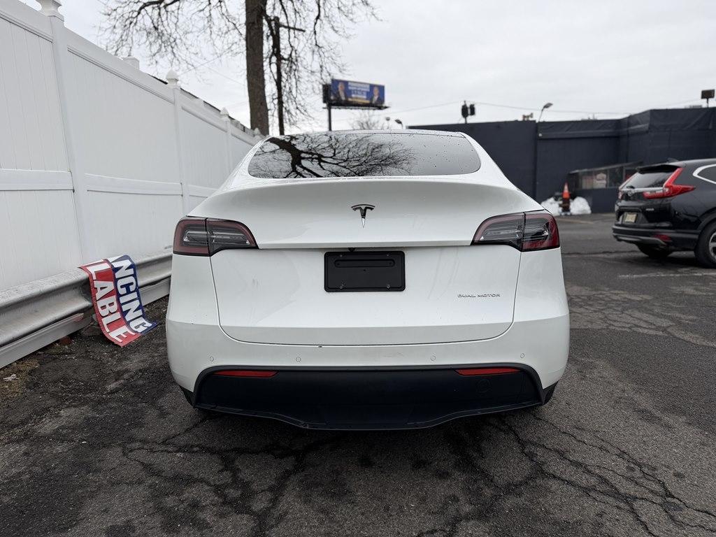 Tesla Model Y  2020