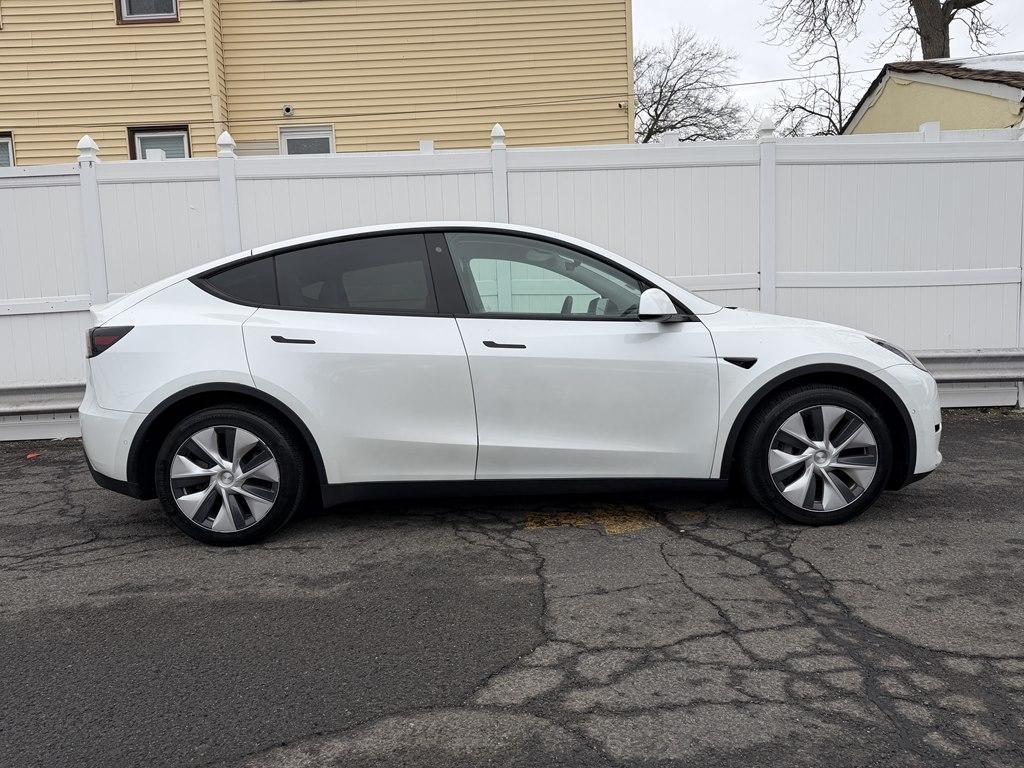Tesla Model Y  2020