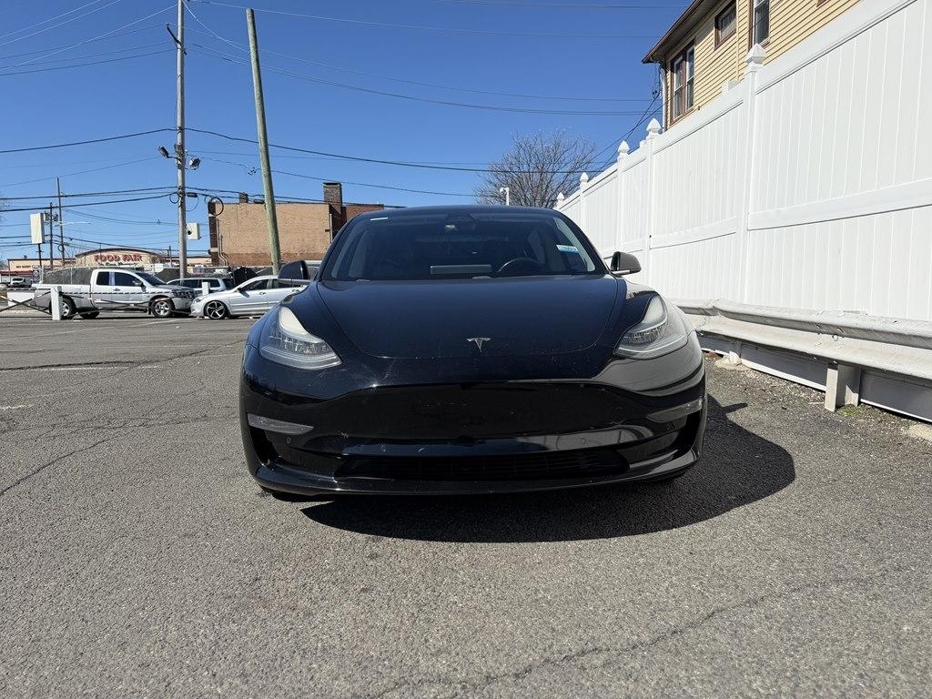 Tesla Model 3  2019