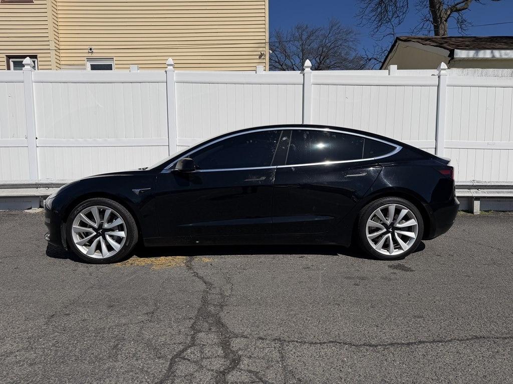 Tesla Model 3  2019