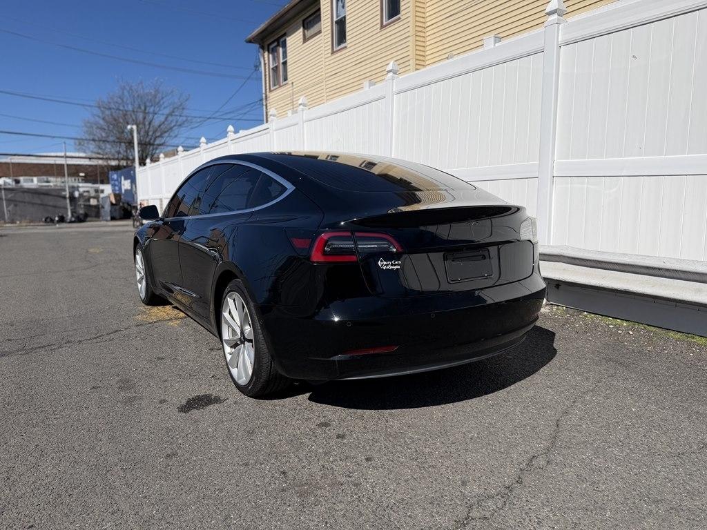 Tesla Model 3  2019