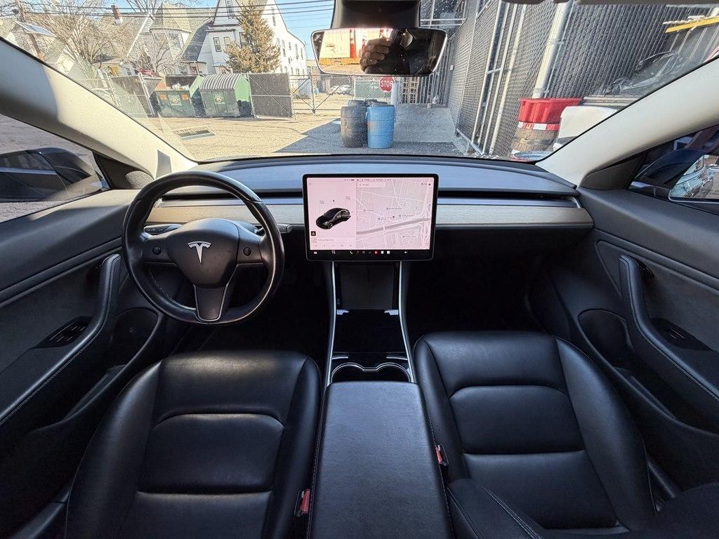 Tesla Model 3  2019