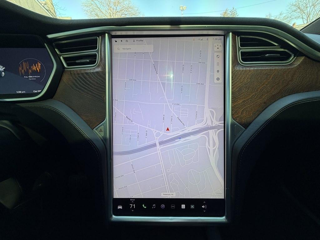 Tesla Model X  2017