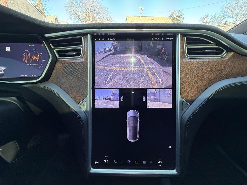 Tesla Model X  2017