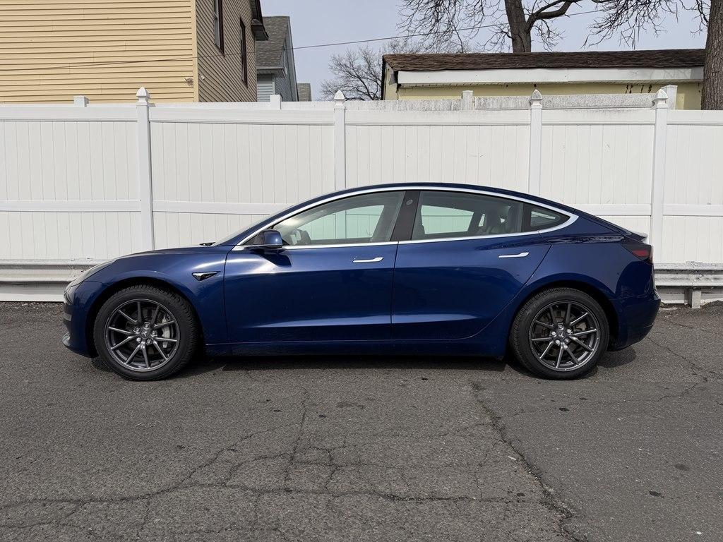 Tesla Model 3  2020