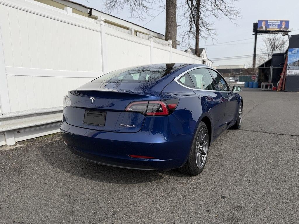 Tesla Model 3  2020