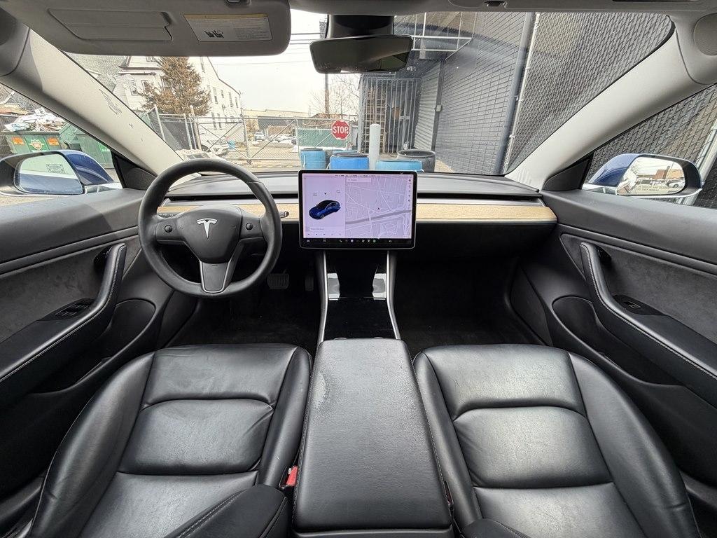 Tesla Model 3  2020