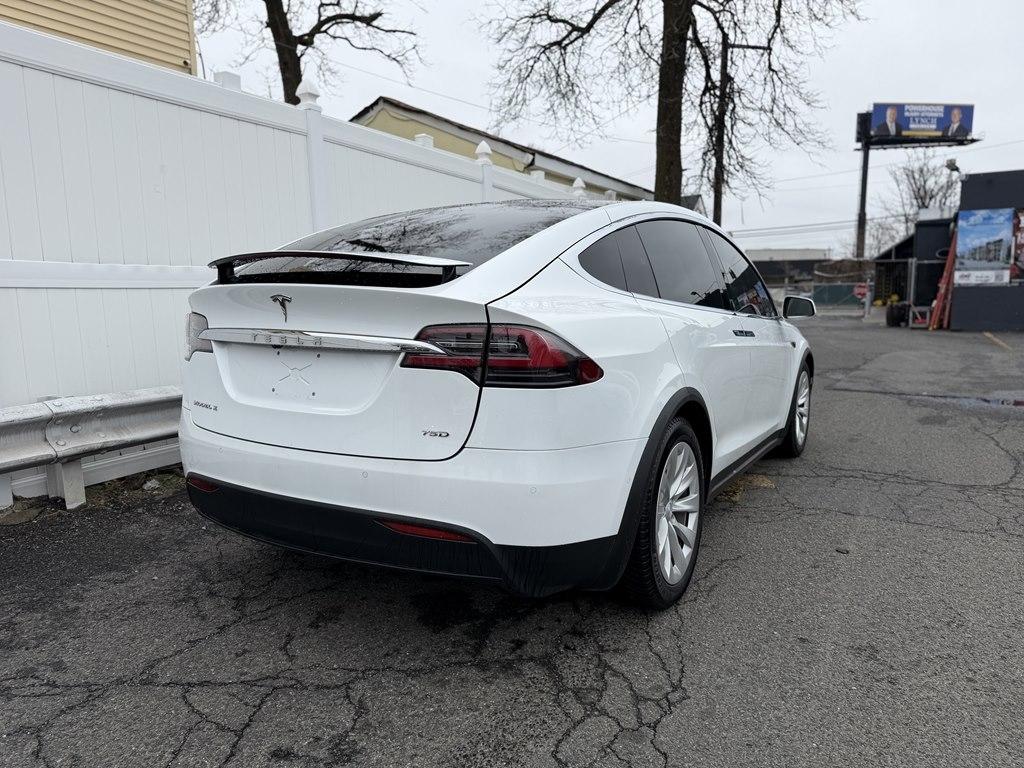 Tesla Model X  2016