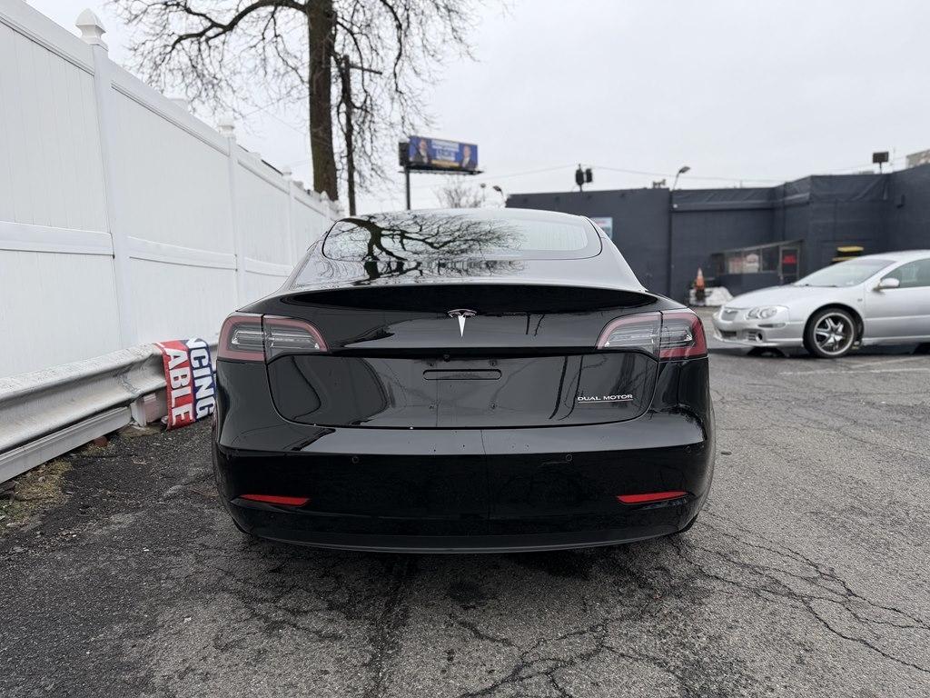 Tesla Model 3  2018
