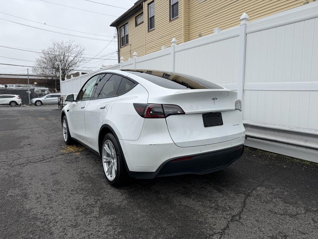 Tesla Model Y  2020