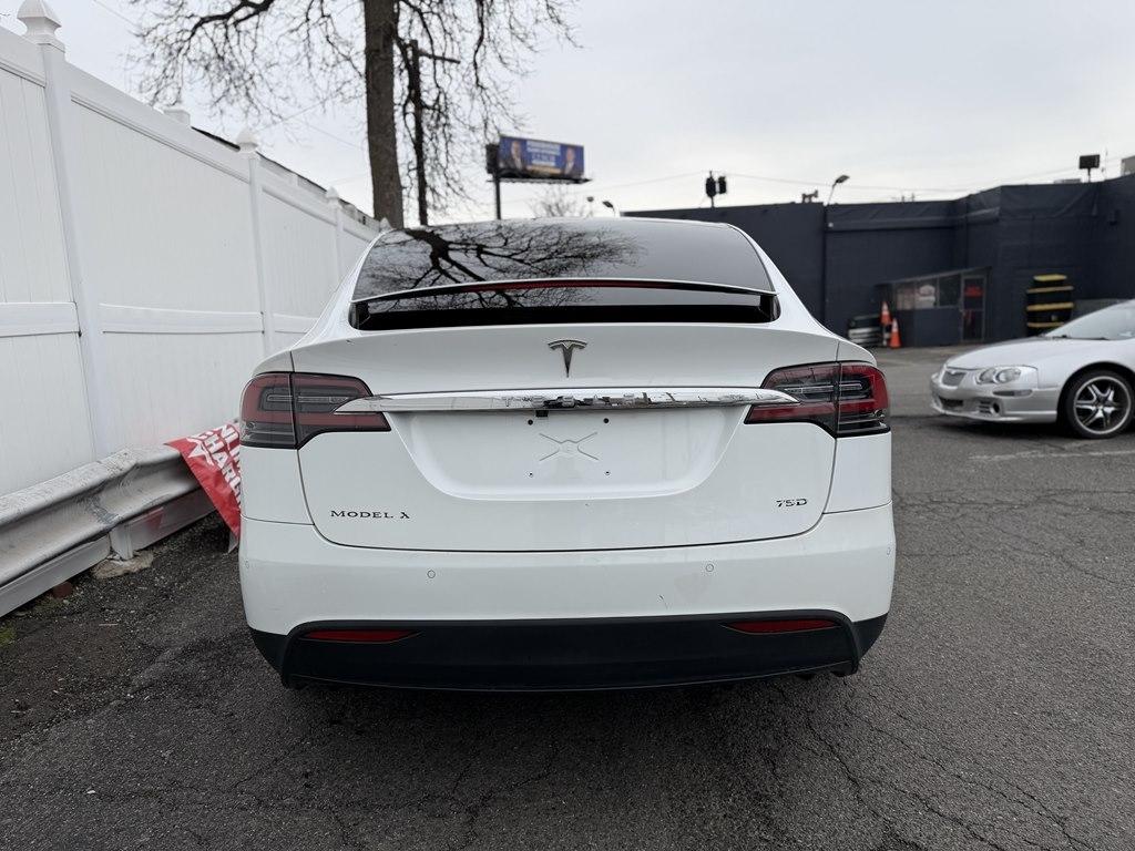 Tesla Model X  2016