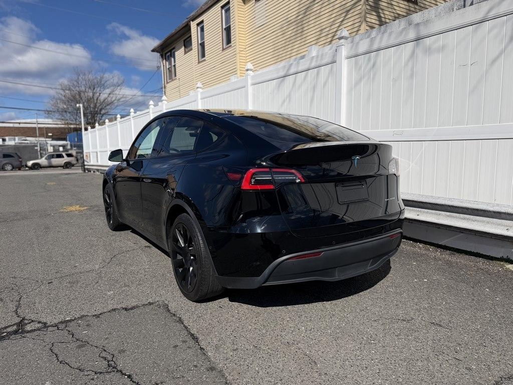 Tesla Model Y  2021