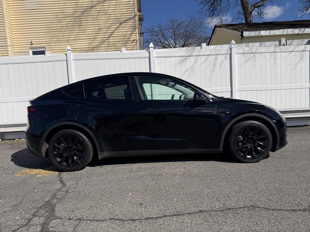 Tesla Model Y  2021