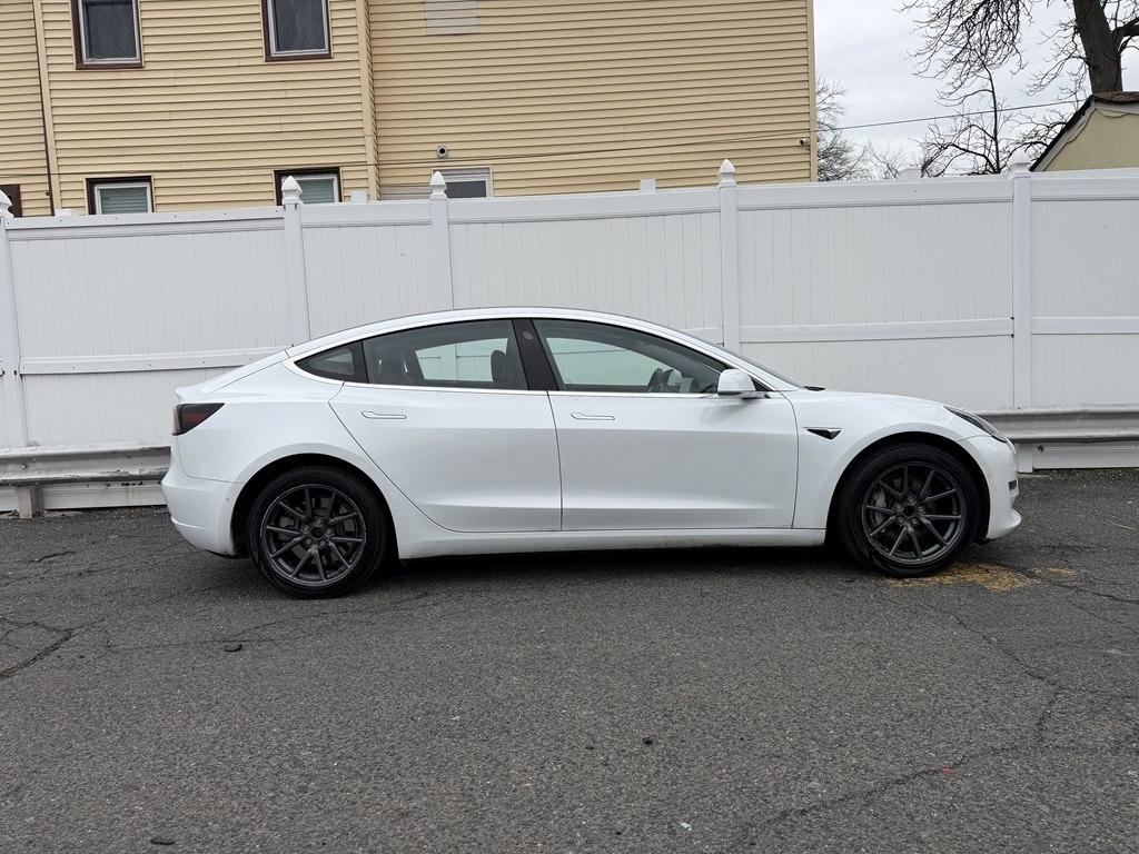 Tesla Model 3  2018