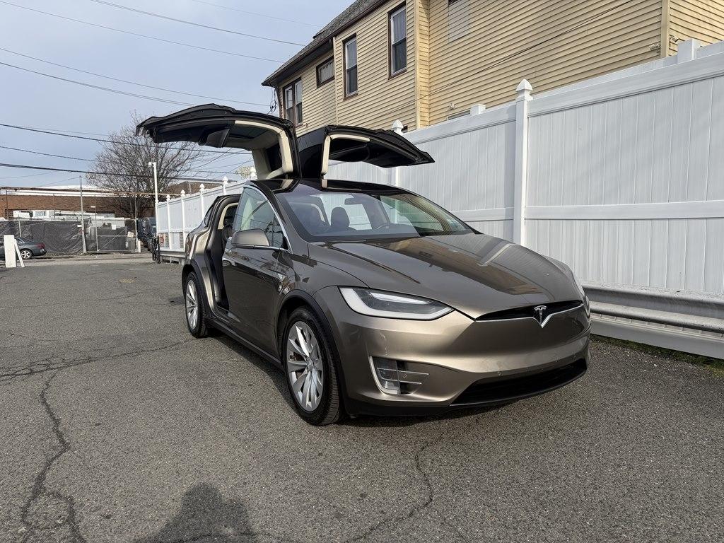 Tesla Model X  2016