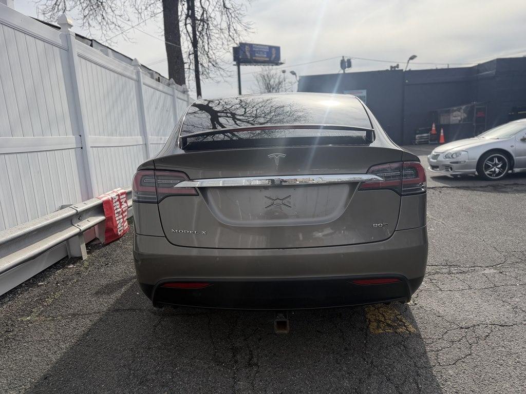 Tesla Model X  2016