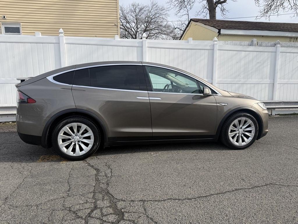 Tesla Model X  2016