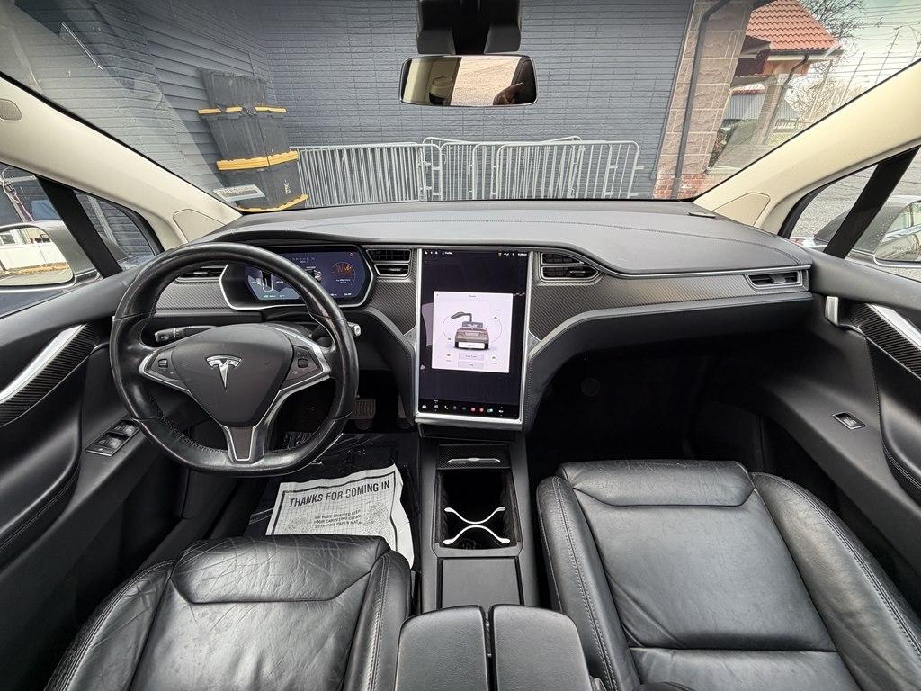 Tesla Model X  2016