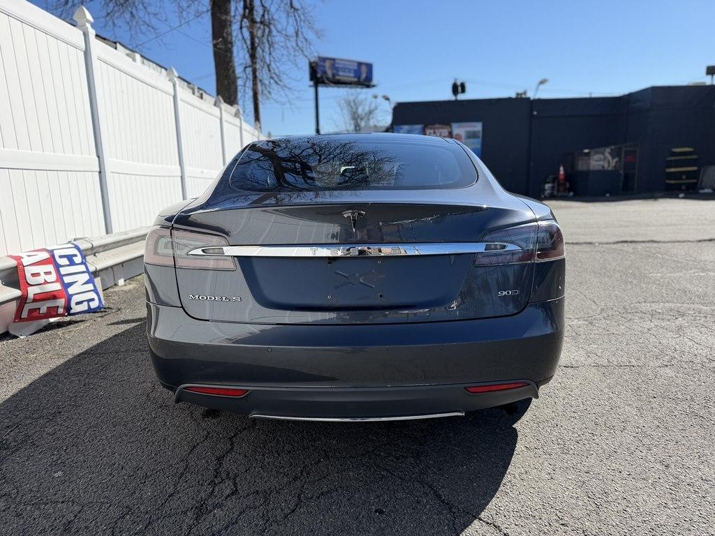 Tesla Model S  2015