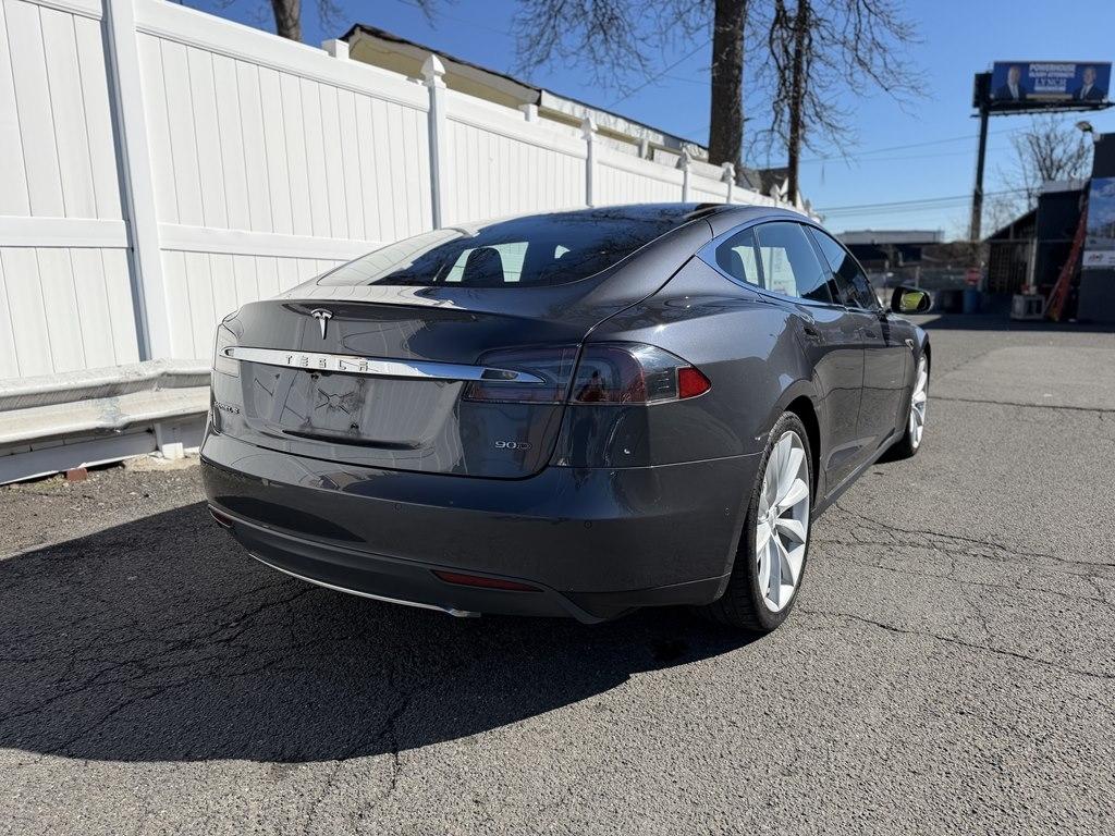 Tesla Model S  2015