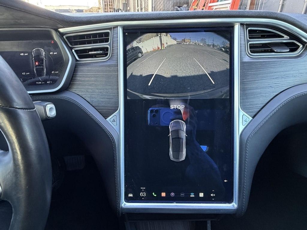 Tesla Model S  2015